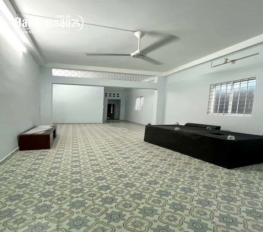 Bán nhà đường Cách Mạng Tháng 8, P, Hoà Hưng TP HCM, 64m2, 2 tầng, giá tốt.