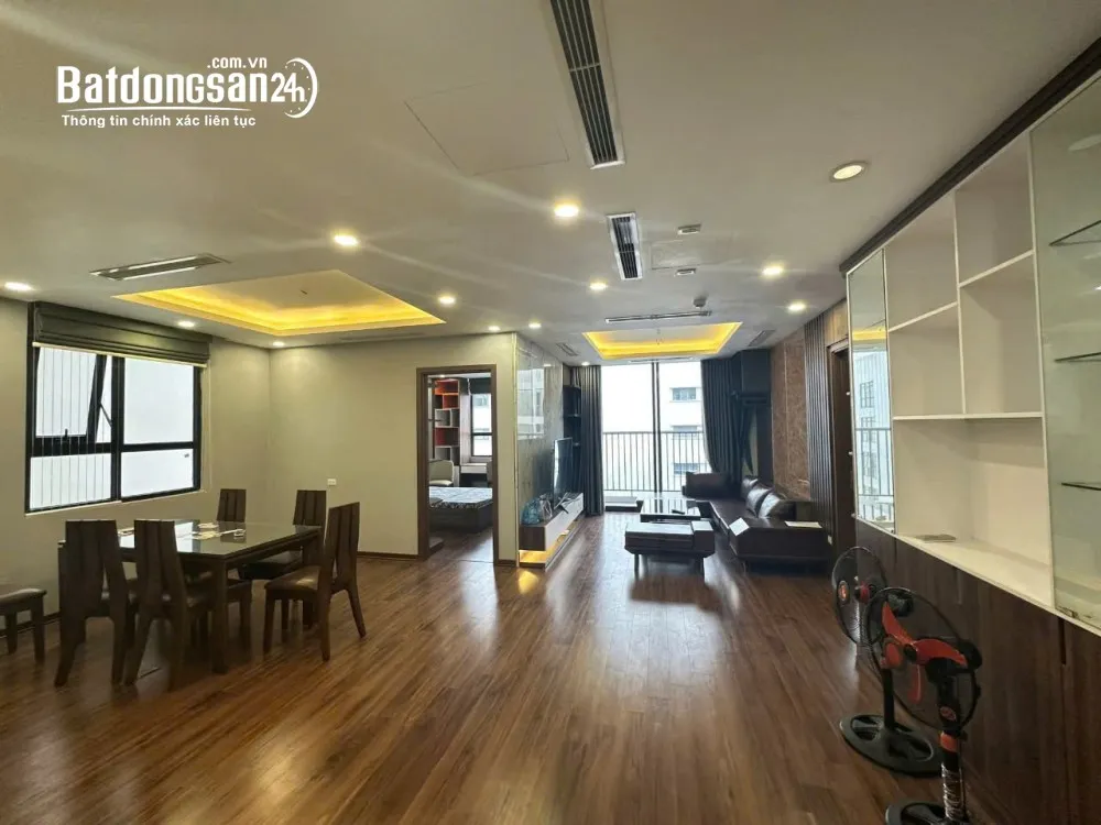 Sẵn slot ô tô, căn hộ 93m2 tại chung cư Nam Cường, Hoàng Quốc Việt – Giá 8 tỷ.