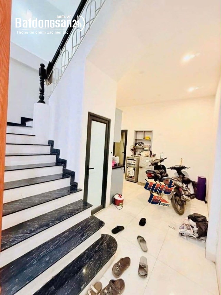 Bán nhà khu vực Trương Định – Giải Phóng, Hai Bà Trưng – 40m2, 4 tầng, gần phố, giá 9 tỷ.