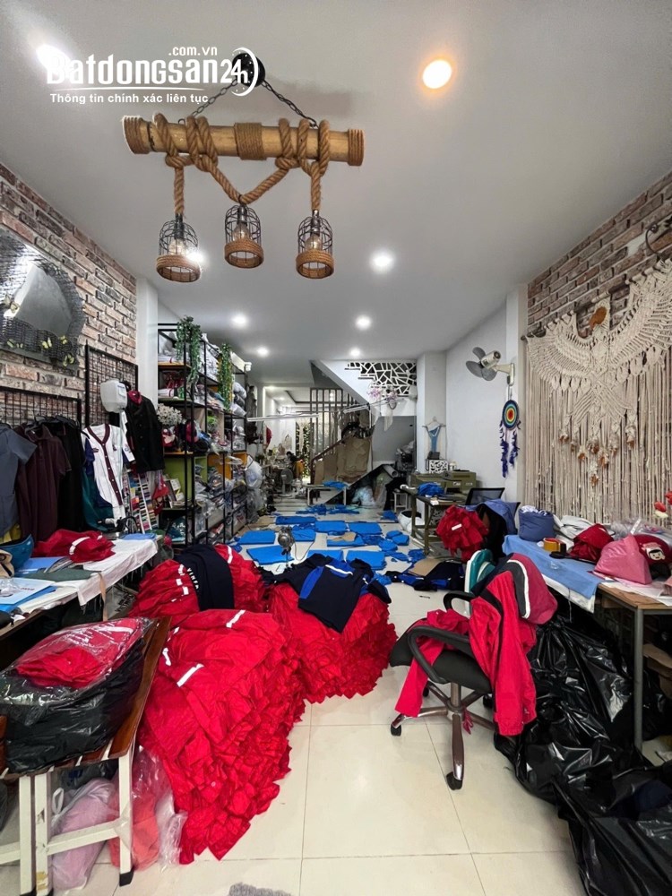 Bán nhà vị trí đắc địa ngã tư Bảy Hiền, Tân Bình – 82m2, 4 tầng, tiềm năng tăng giá cao.