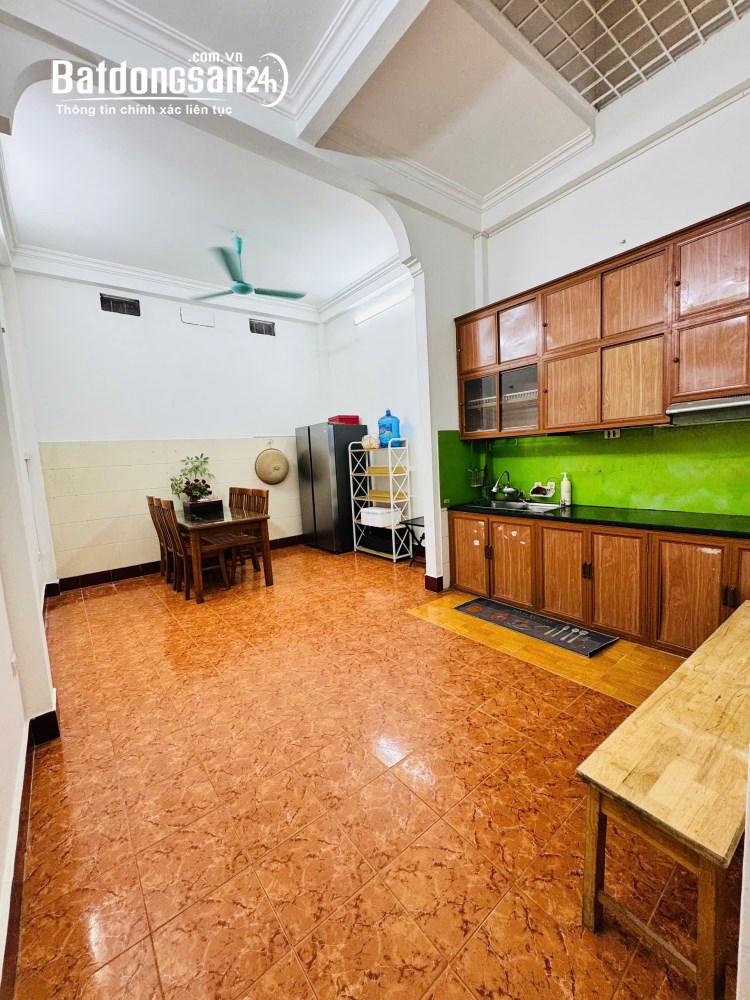 Cho thuê nhà Ngõ 151 Nguyễn Đức Cảnh, Tương Mai, Hà Nội, 60 m² x 3,5 tầng, 15 triệu/th, căn góc.
