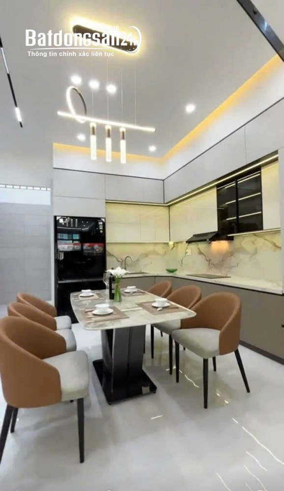 Nhà Thủ Dầu Một, DT 4x30m, 3PN, sân sau 10m, sổ hồng, giá 2,95 tỷ.