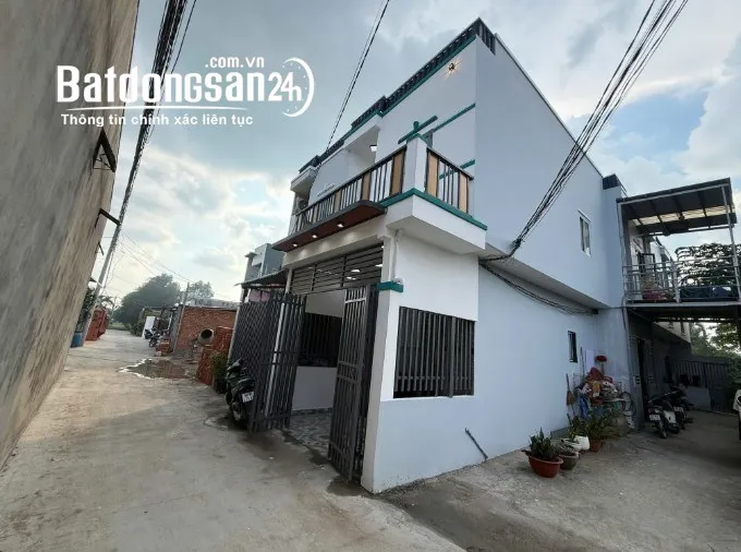 Nhà 1 trệt 1 lầu Nguyễn Văn Bứa, Hóc Môn, 36m², sổ hồng chính chủ, giá 395 triệu.