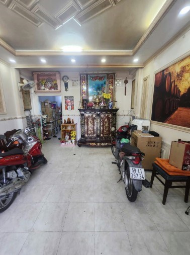 Đường Hoài Thanh, Quận 8, nhà 146m² sử dụng, 4 phòng ngủ, full nội thất, giá 6,7 tỷ.