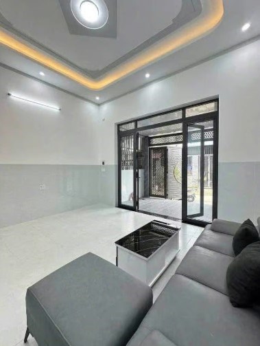 Nhà cấp 4, diện tích 62m², Tân Xuân, Hóc Môn, SHR, giá 1,02 tỷ.