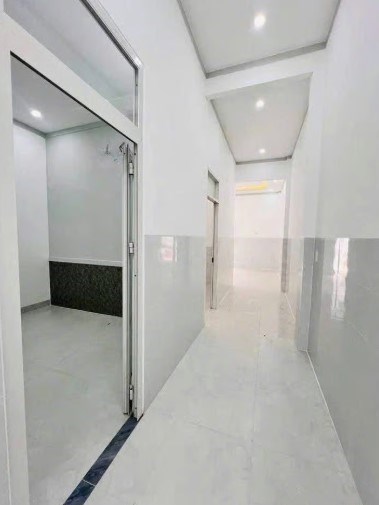 Nhà cấp 4, diện tích 62m², Tân Xuân, Hóc Môn, SHR, giá 1,02 tỷ.