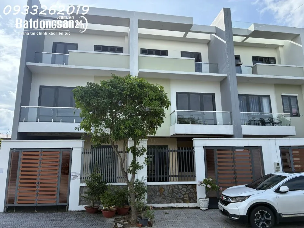  Bán liền kề Quốc lộ 51, P. Long Hương, TP. HCM, 1 trệt 2 lầu, hoàn công, ở ngay, giá 5.0 tỷ.