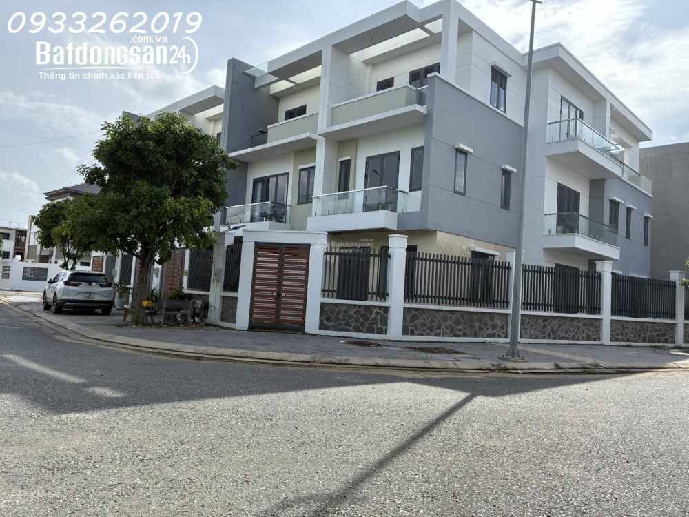  Bán liền kề Quốc lộ 51, P. Long Hương, TP. HCM, 1 trệt 2 lầu, hoàn công, ở ngay, giá 5.0 tỷ.