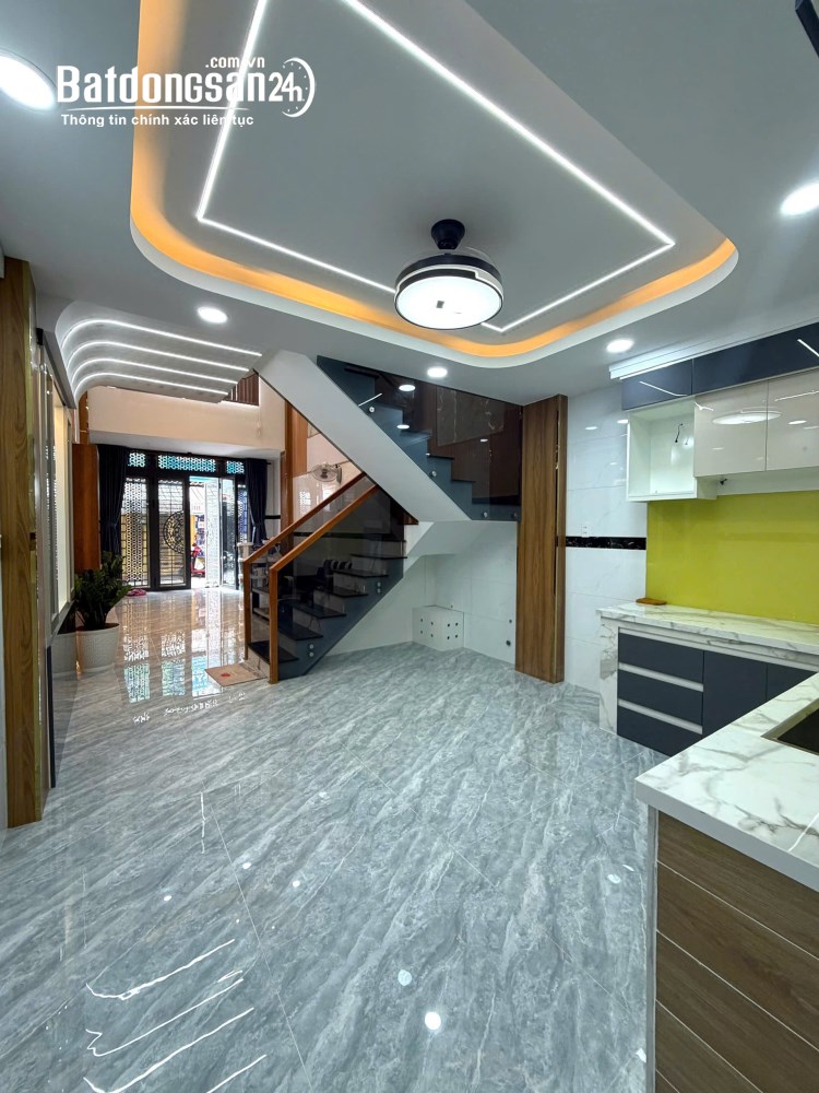 Nhà hẻm ô tô đỗ cửa Bình Tân, 50m², sổ hồng riêng, full nội thất, 1 trệt 3 lầu.