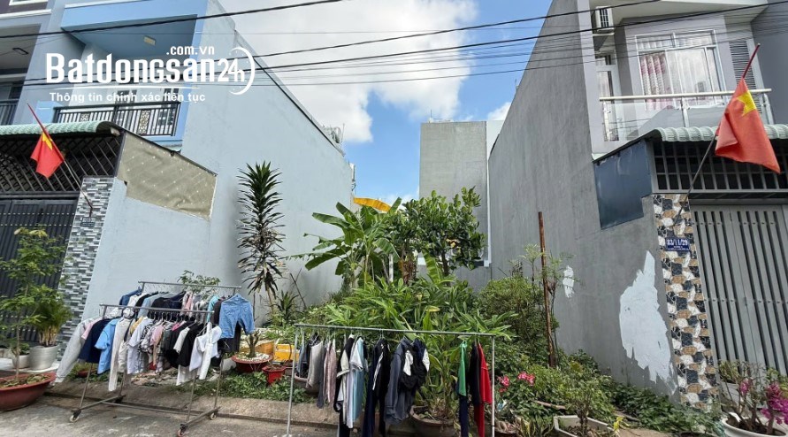 Đất Nguyễn Duy Trinh, P. Long Trường, 54m², sổ hồng, hẻm thông, giá 3,23 tỷ.