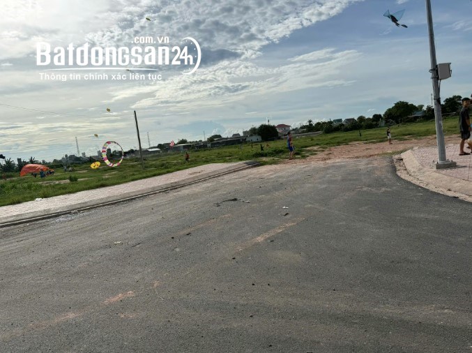 Giá 4 tỷ, đất hai mặt tiền 60m², Hiệp Thành, Quận 12.