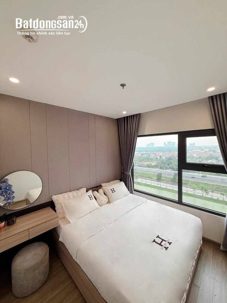 Vinhomes Ocean Park căn 1N+ tầng trung, view sông San Hô, full nội thất, giá chỉ 2,7 tỷ.