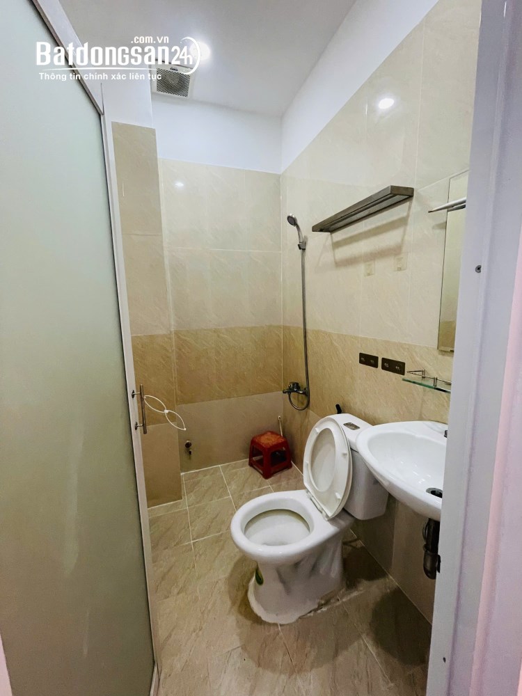 Nhà Quận 3 hẻm xe hơi gần mặt tiền, 3 phòng ngủ, 29m², giá 9,5 tỷ.