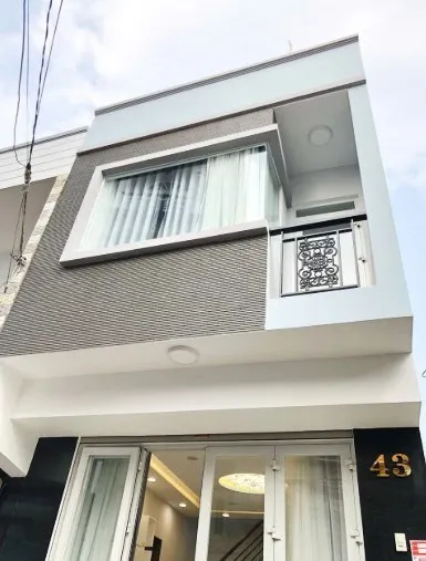 Bán nhà góc 2 mặt tiền, HXH, quận 7, DT 40m², 1 lầu, sổ hồng, hoàn công, giá 7,2 tỷ.