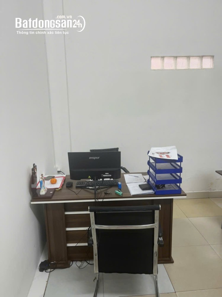 Mặt bằng Nguyễn Trãi, Lái Thiêu, 120m2 có phòng ngủ, giá thuê 15 triệu/tháng, phù hợp văn phòng.