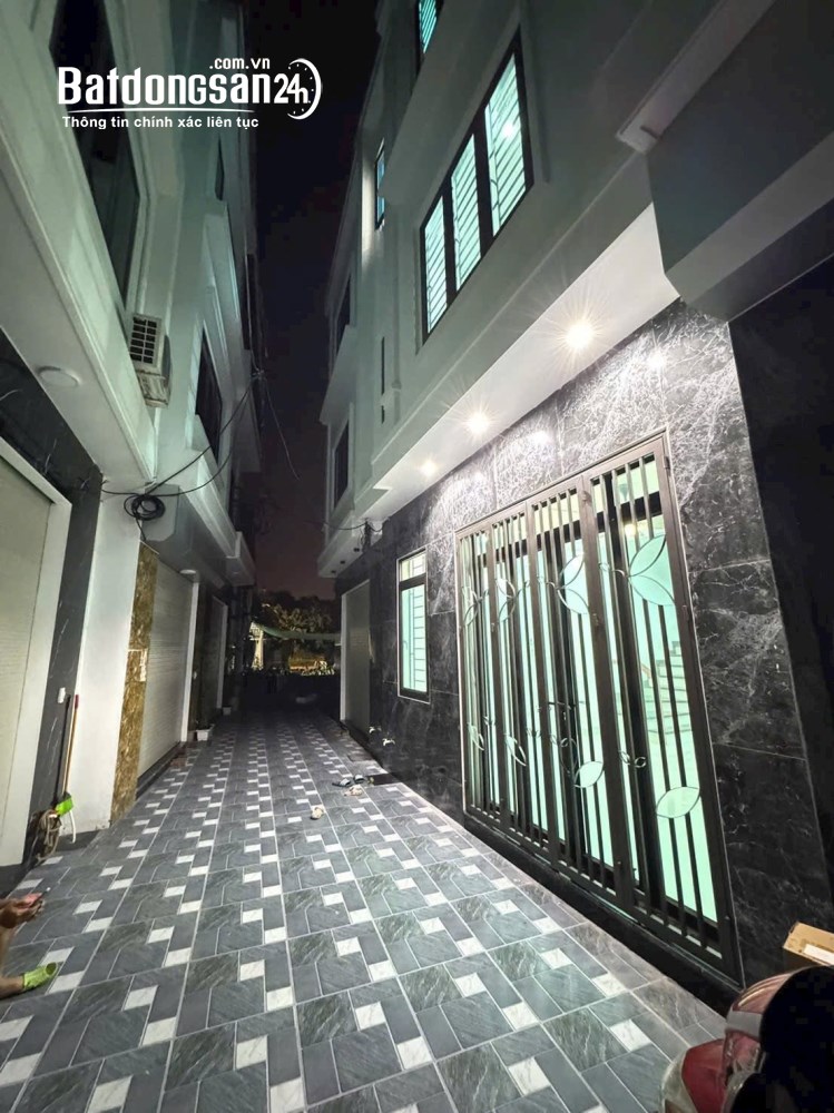 Nhà 3 tầng ngõ phố Phú Bình, P. Nhị Châu, TP Hải Dương, 40,6m2, sổ hồng chính chủ, giá 1,98 tỷ.
