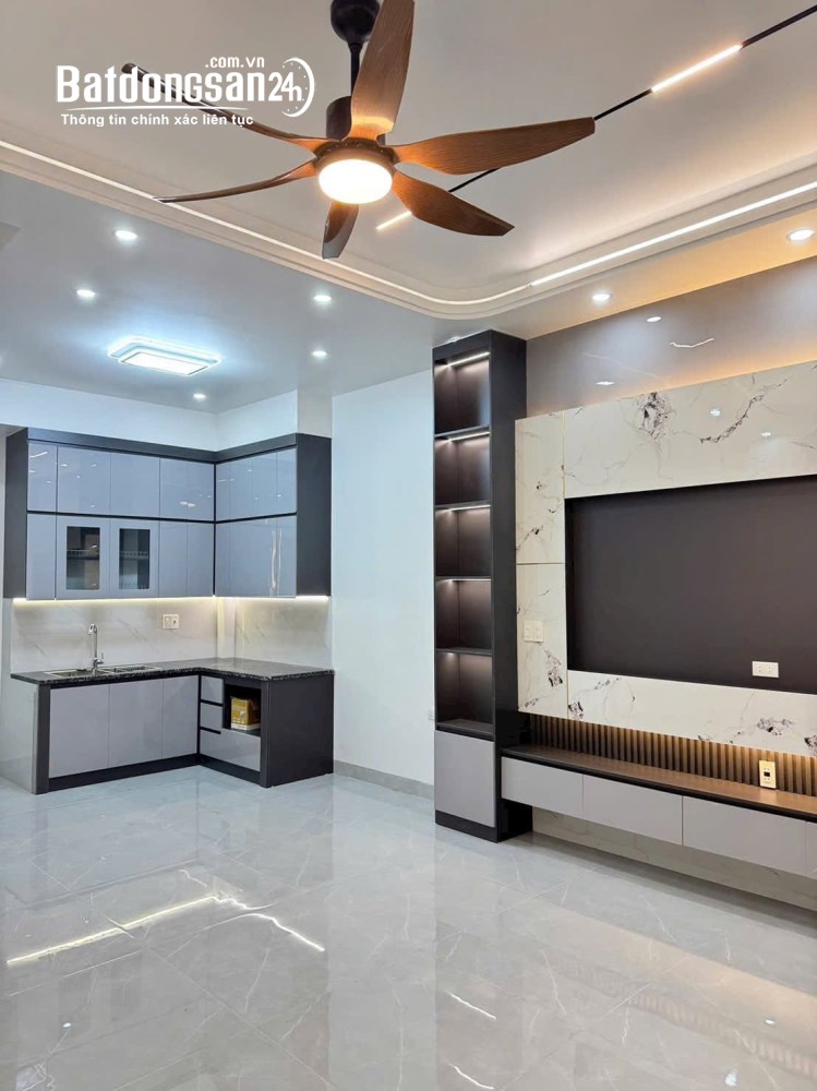 Nhà 3 tầng ngõ phố Phú Bình, P. Nhị Châu, TP Hải Dương, 40,6m2, sổ hồng chính chủ, giá 1,98 tỷ.