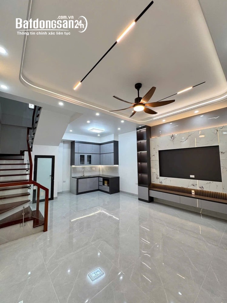 Nhà 3 tầng ngõ phố Phú Bình, P. Nhị Châu, TP Hải Dương, 40,6m2, sổ hồng chính chủ, giá 1,98 tỷ.