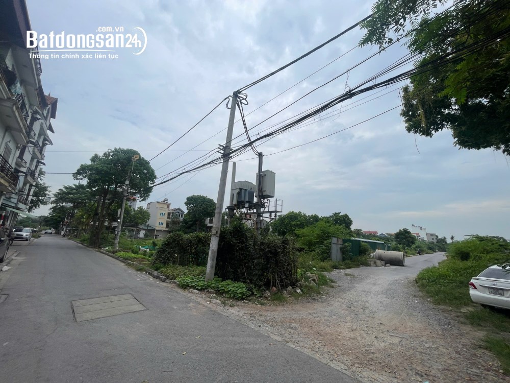 Phố Đức Giang, P. Việt Hưng, Hà Nội, 5.700m2, có 600m2 thổ cư, và đất TMDV, vị trí đẹp, giá 90 tỷ.