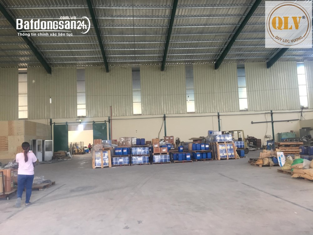 Xưởng sản xuất Bình Dương 5.000m², container ra vào thuận tiện.