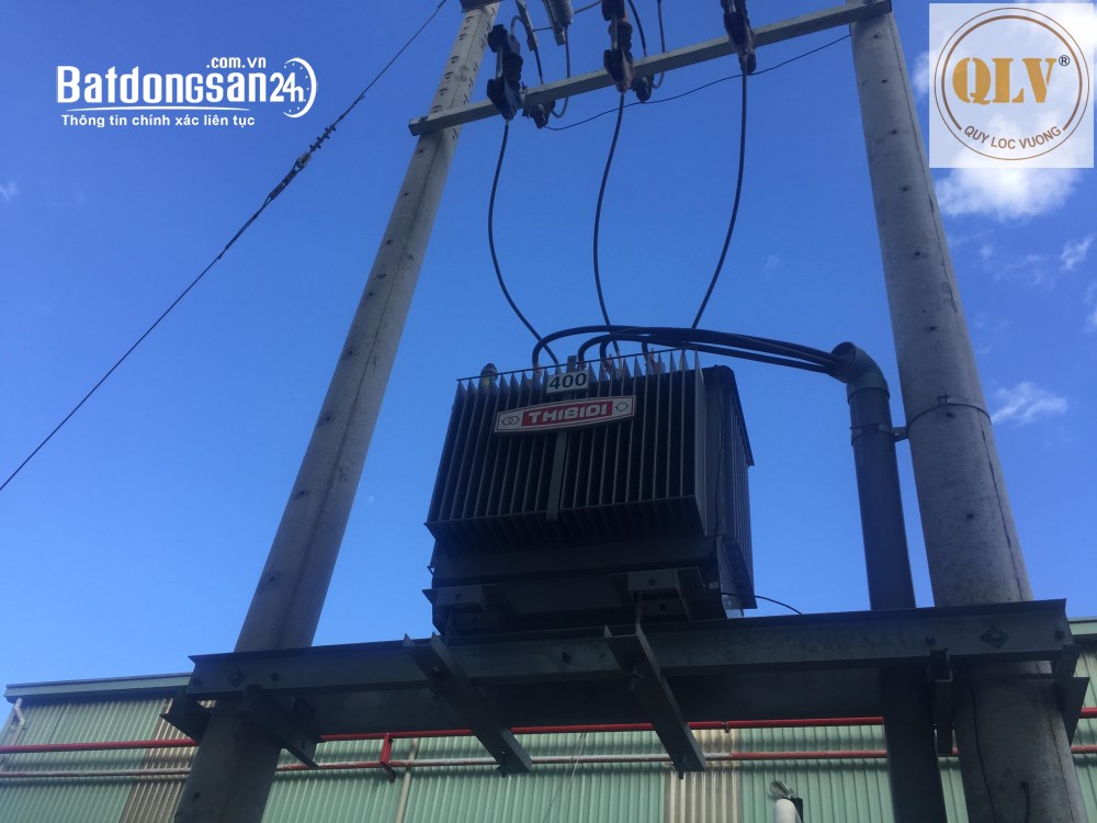 Xưởng sản xuất Bình Dương 5.000m², container ra vào thuận tiện.