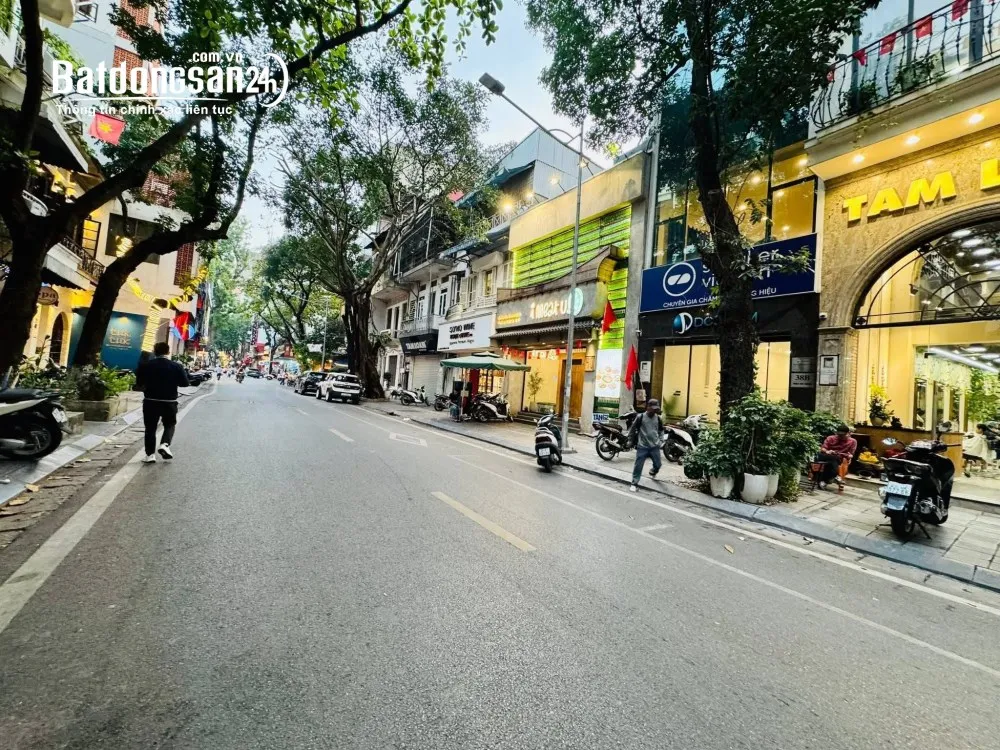 Mặt tiền 6.3m, 135m2 phố Mai Hắc Đế, Hai Bà Trưng, sổ đỏ chính chủ, vị trí kinh doanh đắc địa.