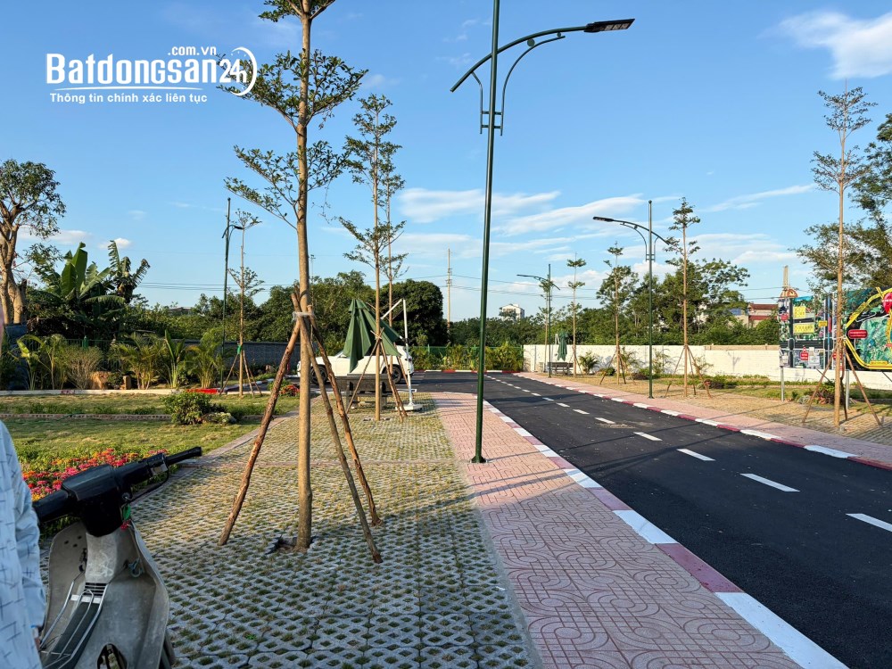 Đất nền Hòa Lạc, 100,5m2, mặt tiền 6,44m, giá 6,5 tỷ, sổ đỏ chính chủ.