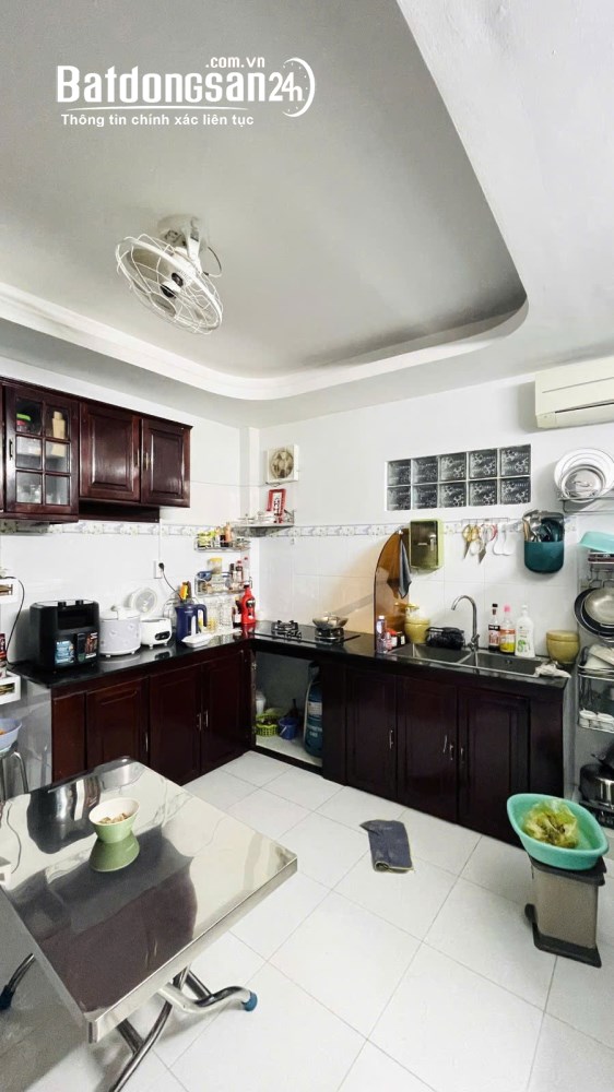 Nhà đường Bình Long, Phường Phú Thạnh, Tân Phú, 48m2, hẻm xe hơi, sổ hồng riêng, 4 tầng.