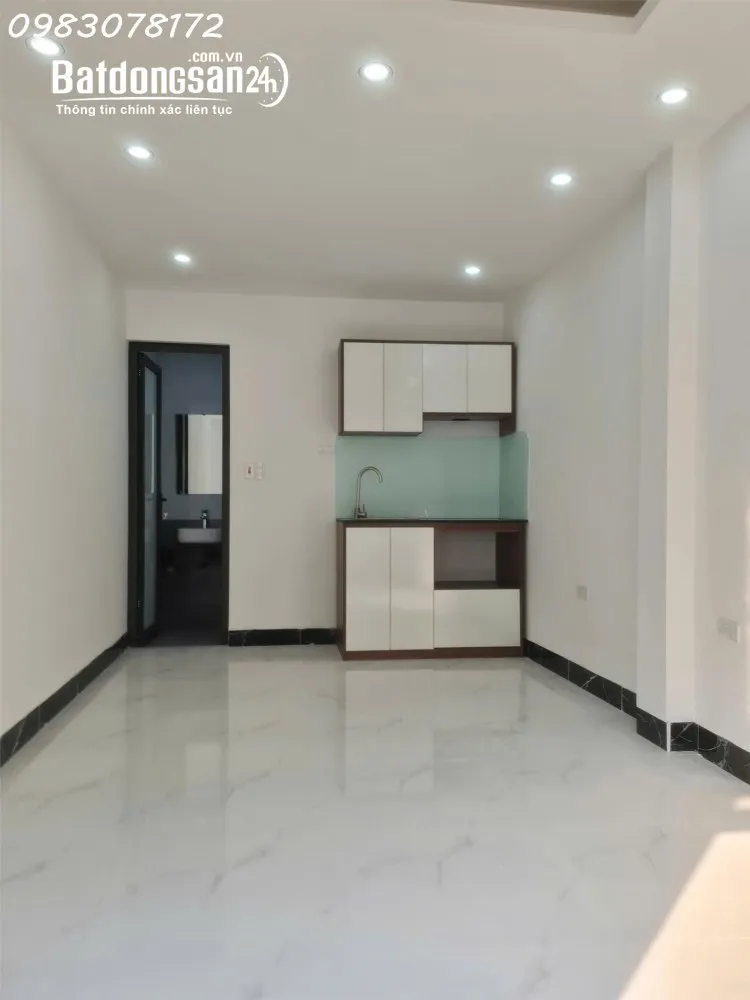 Toà nhà dòng tiền 73m2 tại Bạch Mai, Hà Nội, 5 tầng thang máy, 10 căn hộ, thu nhập 700 triệu/năm.