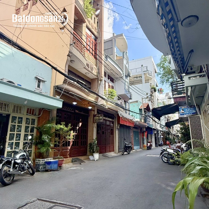 CHDV 100m2 tại chợ Phạm Văn Hai, Tân Sơn Hòa, 4 tầng, 24 phòng, dòng tiền gần 1 tỷ/năm, 12,3 tỷ.