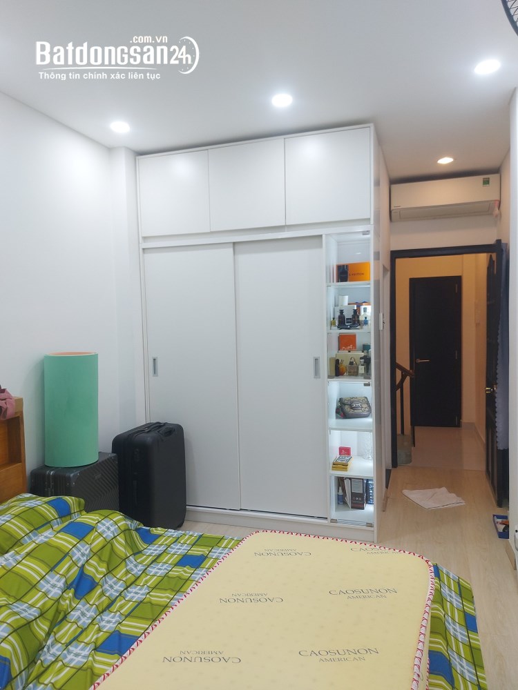 Nhà 4 tầng Phường Chợ Lớn, TP Hồ Chí Minh, 2PN, vị trí VIP cách Trần Hưng Đạo 20m, giá 6 tỷ.