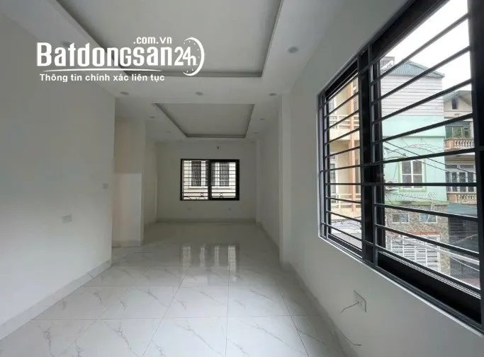 Cho thuê nhà 5 tầng tại ngõ 95 Phạm Văn Đồng, 44m2, 7 phòng ngủ, giá 16 triệu/tháng.