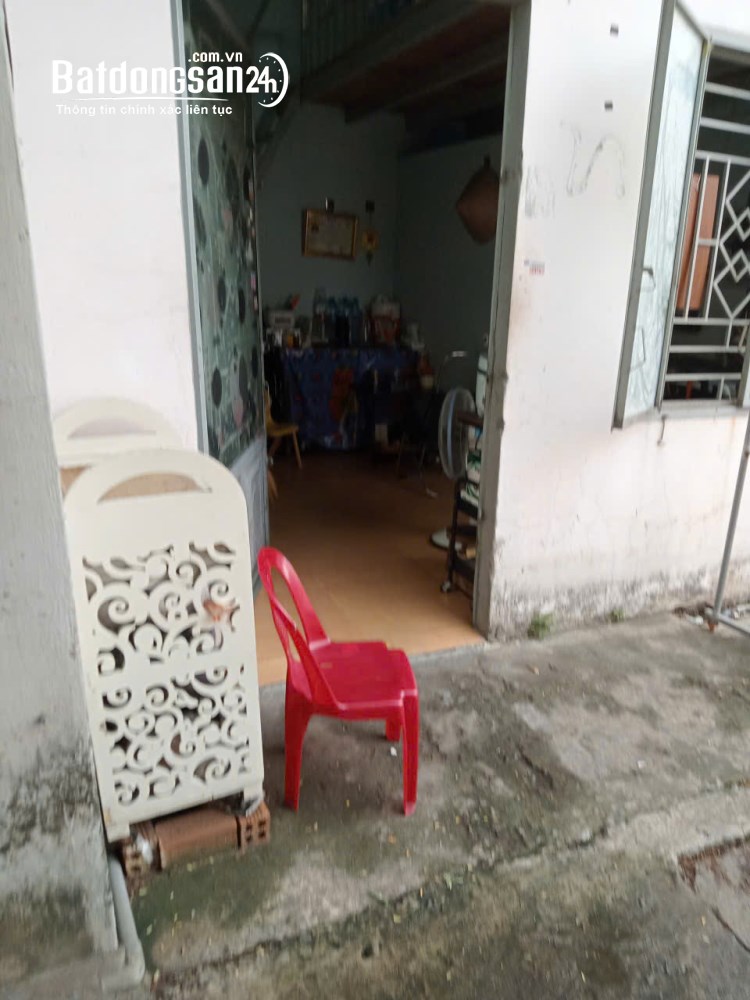 Nhà trọ 2 tầng, 250m2 tại Trường Thọ, Thủ Đức, mặt tiền 4.5m, giá 10.7 tỷ.
