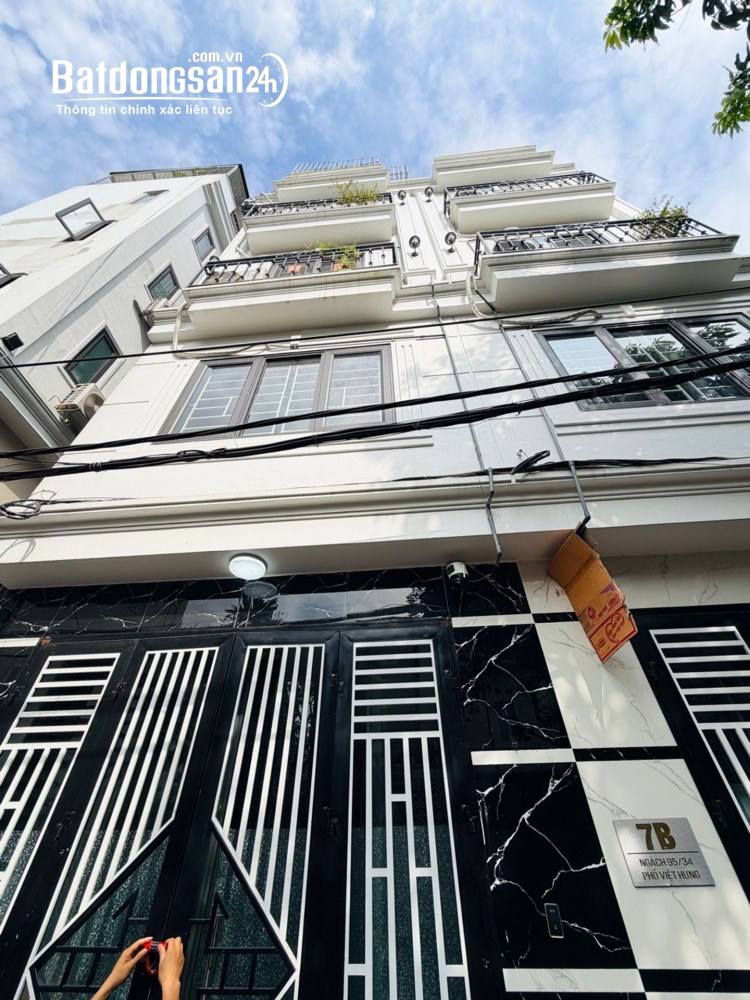 Bán nhà 5 tầng Việt Hưng, lô góc 2 mặt thoáng, cách ô tô đỗ 30m, vào ở ngay.