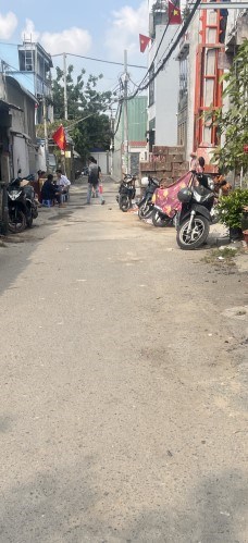 Đất An Phú Đông, TP. HCM, 187m², hẻm ô tô 5m, nở hậu, gần chợ và trường học.