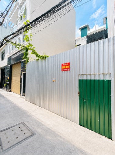 Bán gấp đất Quận 7, 53m², sổ hồng, gần Phú Mỹ Hưng, giá 5,38 tỷ.