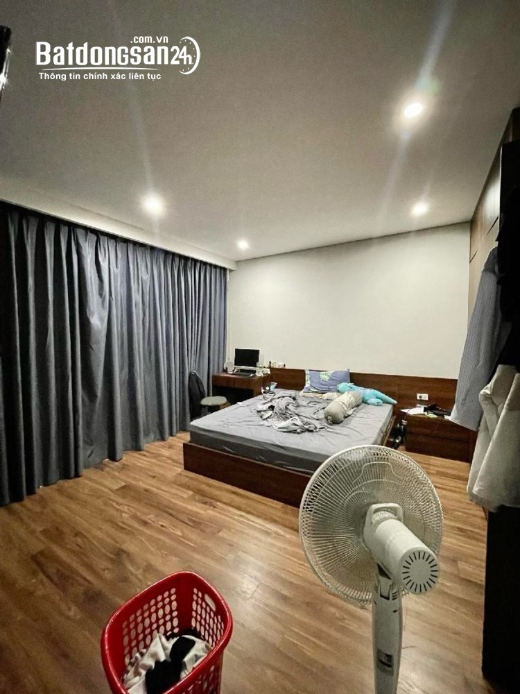 KĐT Văn Khê, Hà Đông, nhà 5 tầng, gara ô tô, kinh doanh sầm uất, sổ đỏ, giá 21 tỷ.