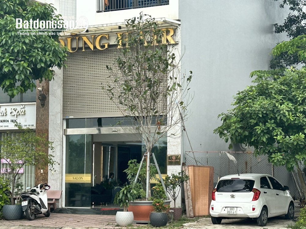 Đất mặt phố Huỳnh Thúc Kháng, Bắc Ninh, mặt tiền rộng, hai thoáng, vị trí đẹp.