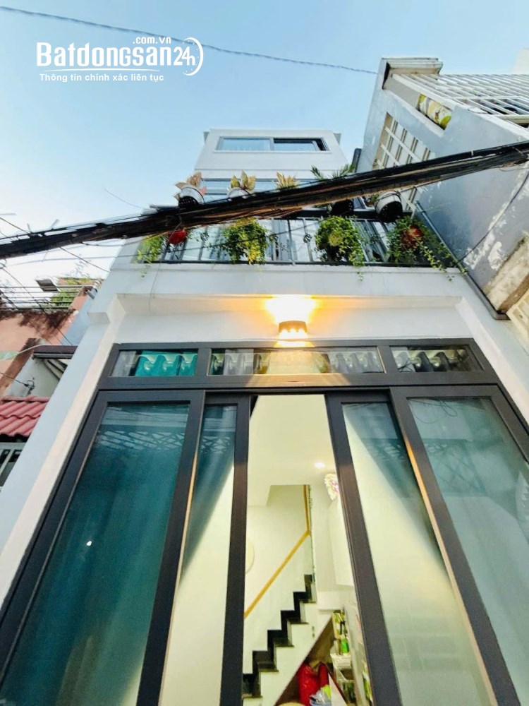 Bán nhà Đ. Nguyễn Thượng Hiền, Bình Thạnh, sổ hồng, 3 tầng, 15m², giá 2,65 tỷ.