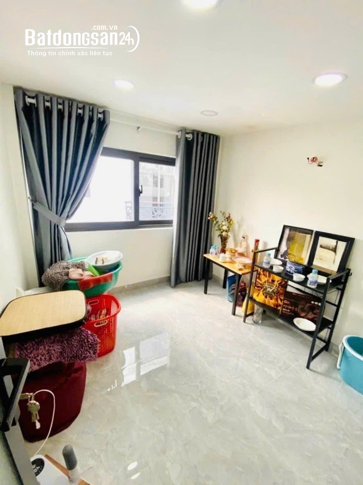 Bán nhà Đ. Nguyễn Thượng Hiền, Bình Thạnh, sổ hồng, 3 tầng, 15m², giá 2,65 tỷ.