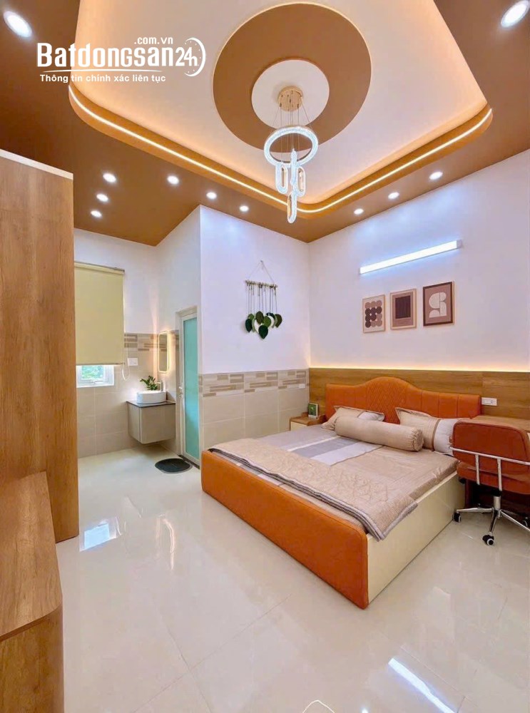 BÁN GẤP! Nhà 120m², 1 trệt 1 lầu, 3PN, sổ hồng riêng chỉ 2 tỷ, trung tâm Thủ Dầu Một