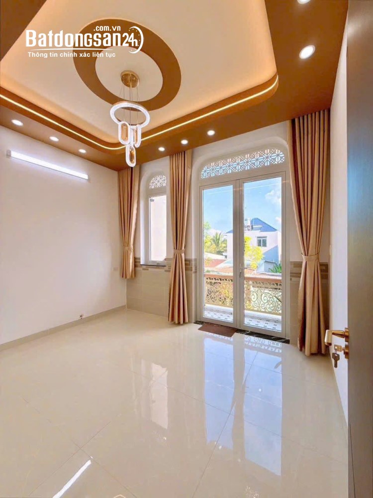 BÁN GẤP! Nhà 120m², 1 trệt 1 lầu, 3PN, sổ hồng riêng chỉ 2 tỷ, trung tâm Thủ Dầu Một