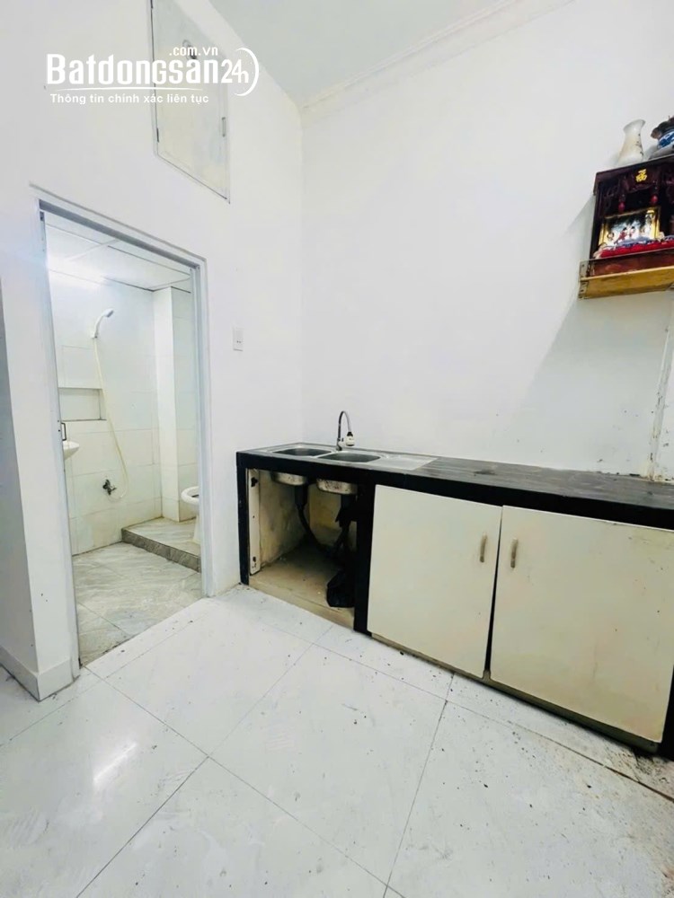 Nhà 22m² Nguyễn Thượng Hiền, 3 tỷ, gần Phạm Văn Đồng, tiện ích đầy đủ.