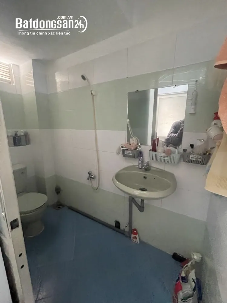 Nhà hẻm xe hơi, Đ. Cách Mạng Tháng Tám, 4 tầng, 3x16m, 6,6 tỷ.