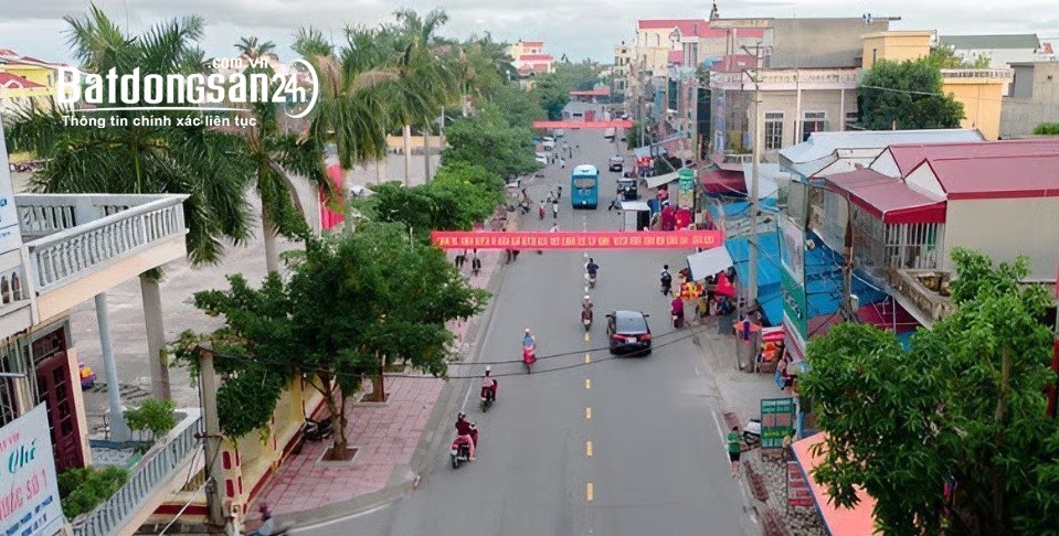 Đất Quất Lâm 180m², mặt tiền 12m, trục chính kinh doanh, giá 1.95 tỷ.