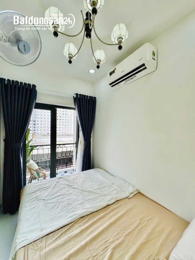 Nhà 3 tầng Hạnh Thông, Gò Vấp, 2PN, ban công sân thượng, giá 2.8 tỷ.