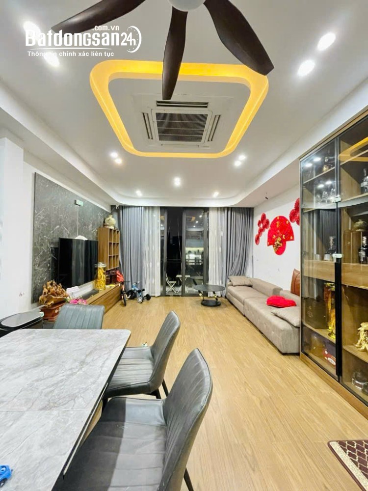 Bán nhà Trường Chinh, Đống Đa, 30m², 5 tầng ở ngay, gần ô tô, 7,x tỷ.