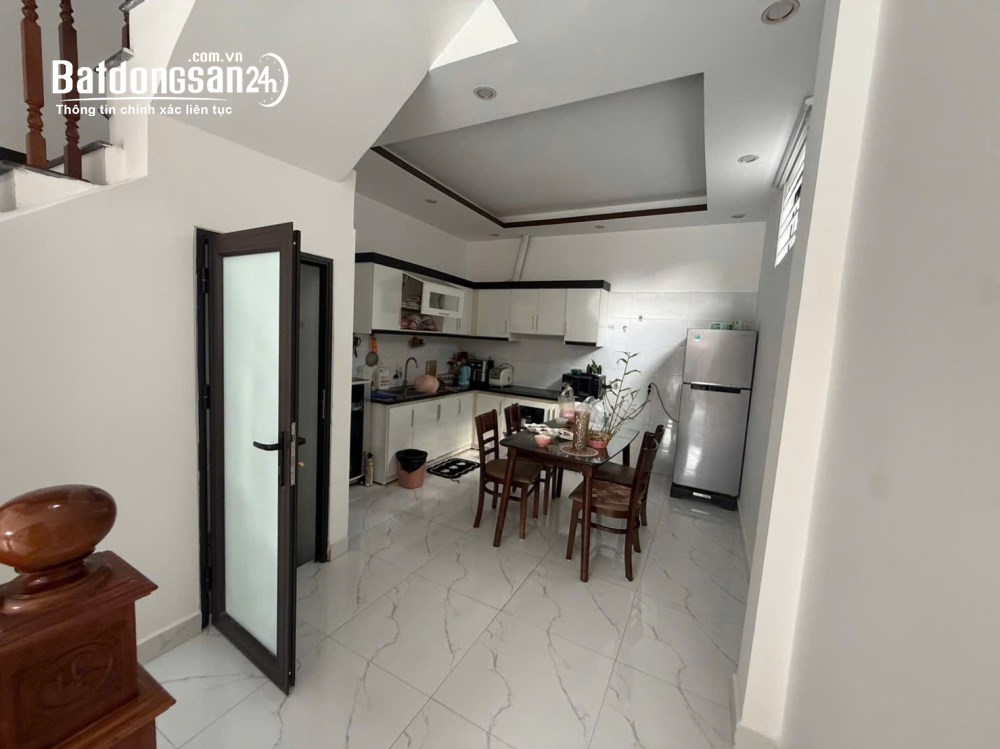 Nhà 3 tầng Đông Hải, Hải Phòng 43m², khu dân cư đông đúc, giá 3 tỷ.