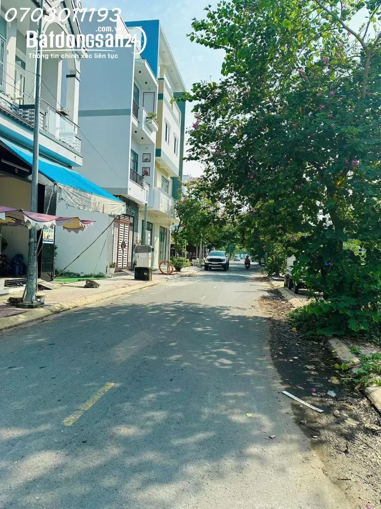 Đất Hoàng Hoa Thám, Mỹ Tho 69,7m², mặt đường ô tô, sổ hồng riêng, giá 2,5 tỷ.