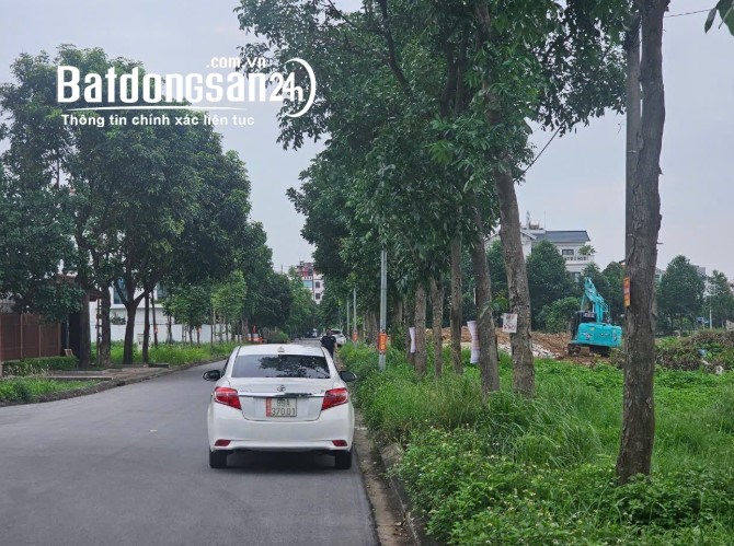 Đất biệt thự Đại Hoàng Long, Bắc Ninh 348m², mặt phố Lý Thánh Tông, view hồ.